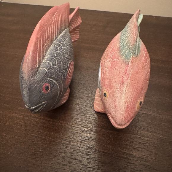 Two Vtg Hand Carved Wooden Tropical Fish Painted Coastal Decor Beach Chic - Picture 5 of 15